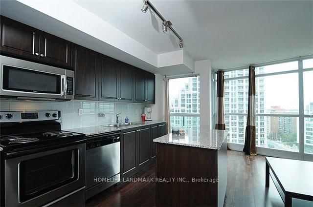 1403 - 215 Fort York Boulevard