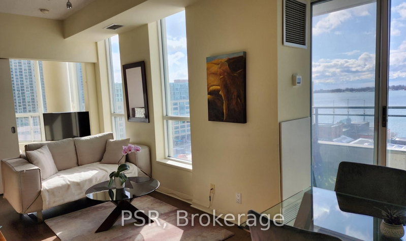 1507 - 228 Queens Quay W