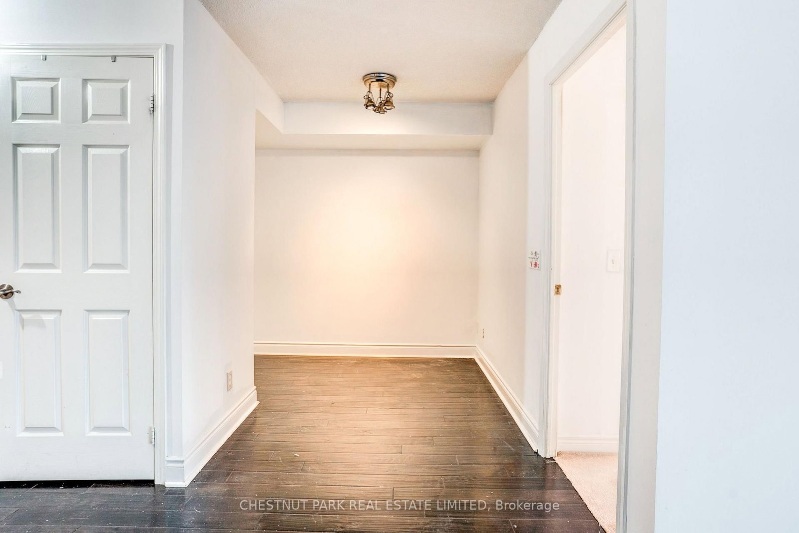 30 Grand Trunk Crescent • #1008 • Toronto, ON photo 12