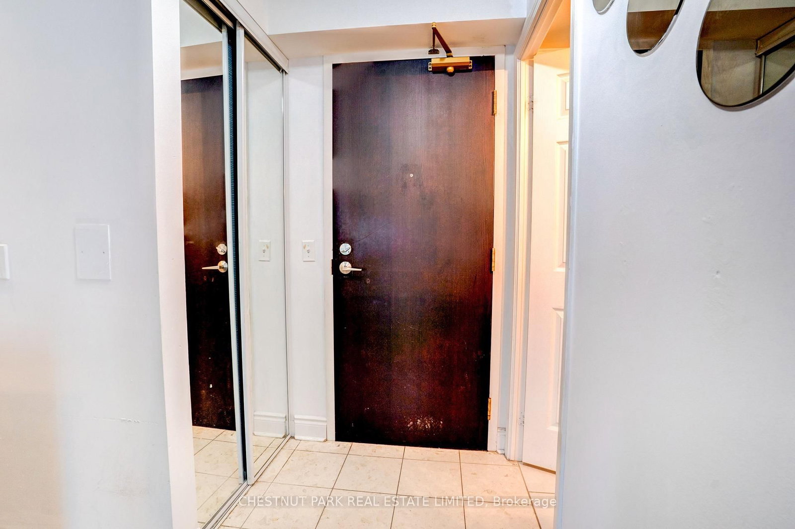 30 Grand Trunk Crescent • #1008 • Toronto, ON photo 22