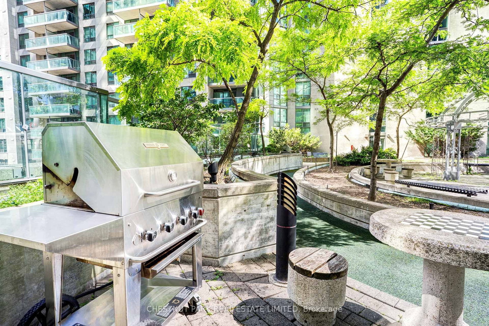 30 Grand Trunk Crescent • #1008 • Toronto, ON photo 32