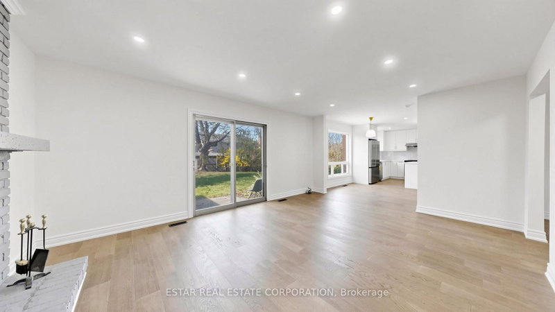 91 Whitehorn Crescent