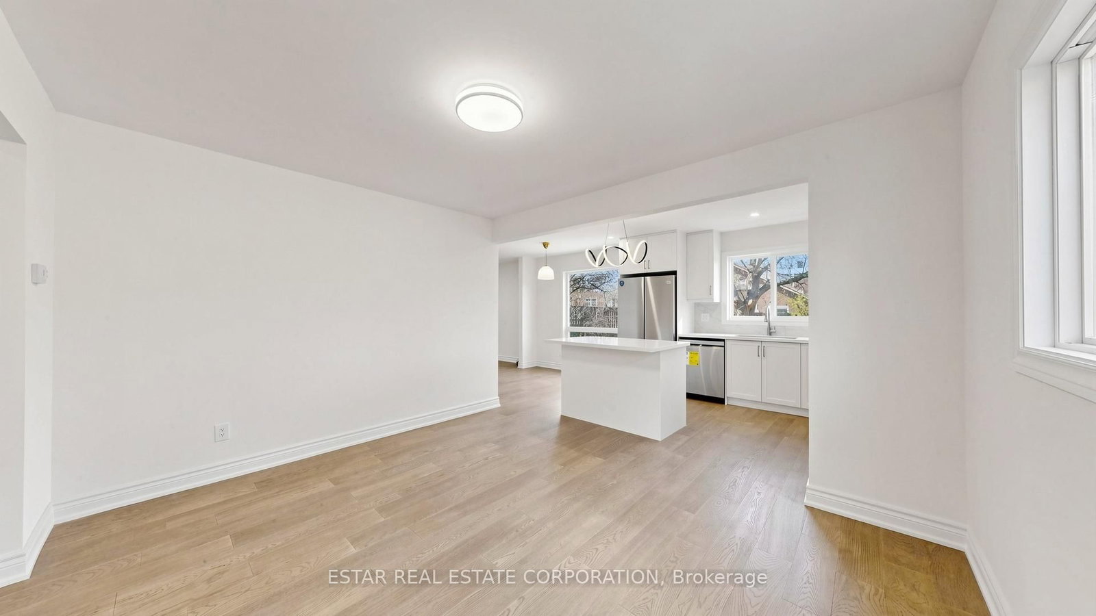 91 Whitehorn Crescent • Toronto, ON photo 9