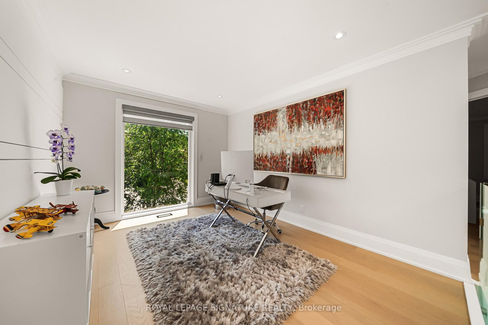 492 Old Orchard Grove • Toronto, ON photo 24