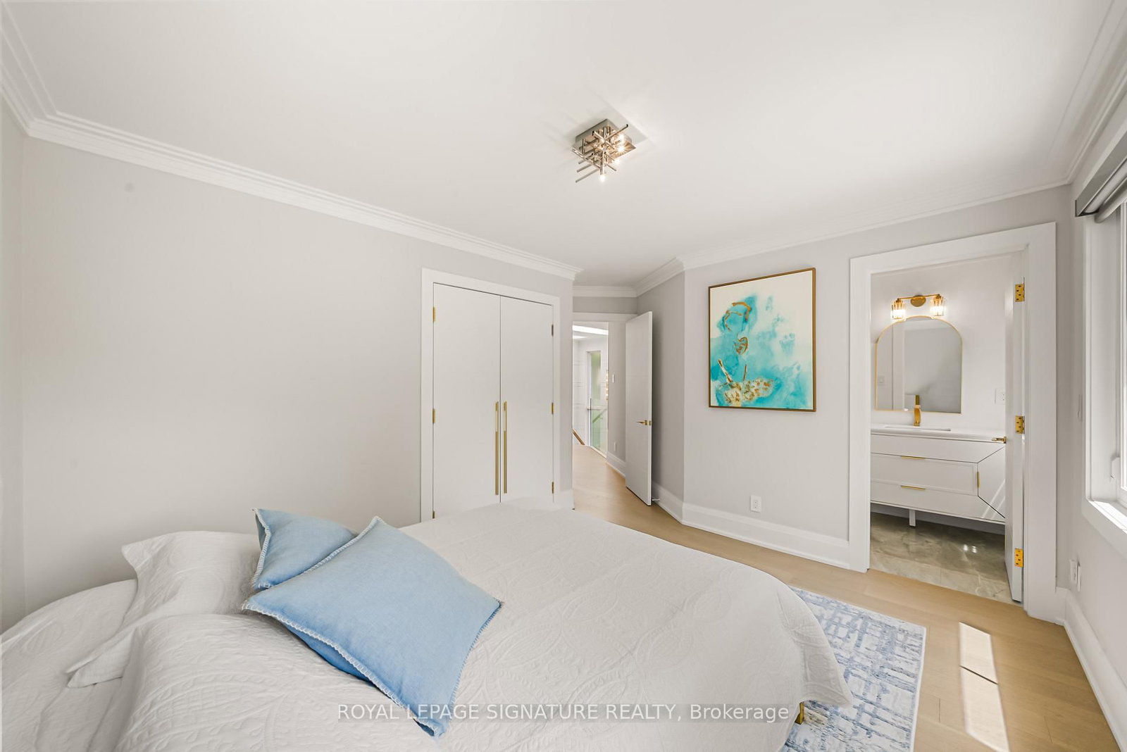 492 Old Orchard Grove • Toronto, ON photo 26