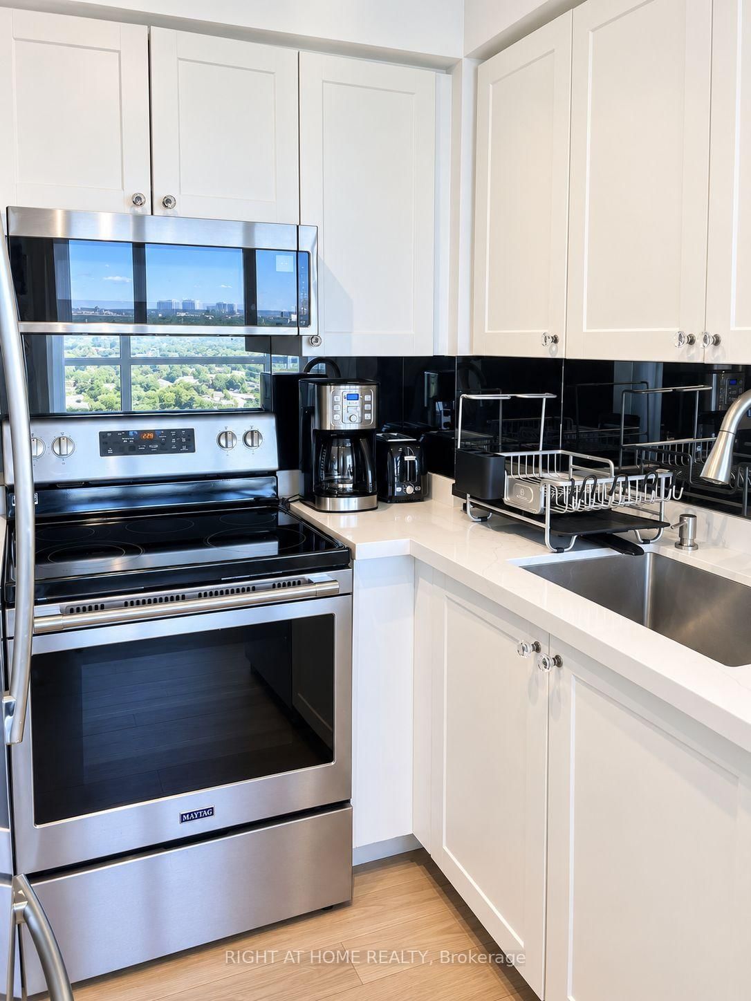 17 Barberry Place E • #2214 • Toronto, ON photo 16