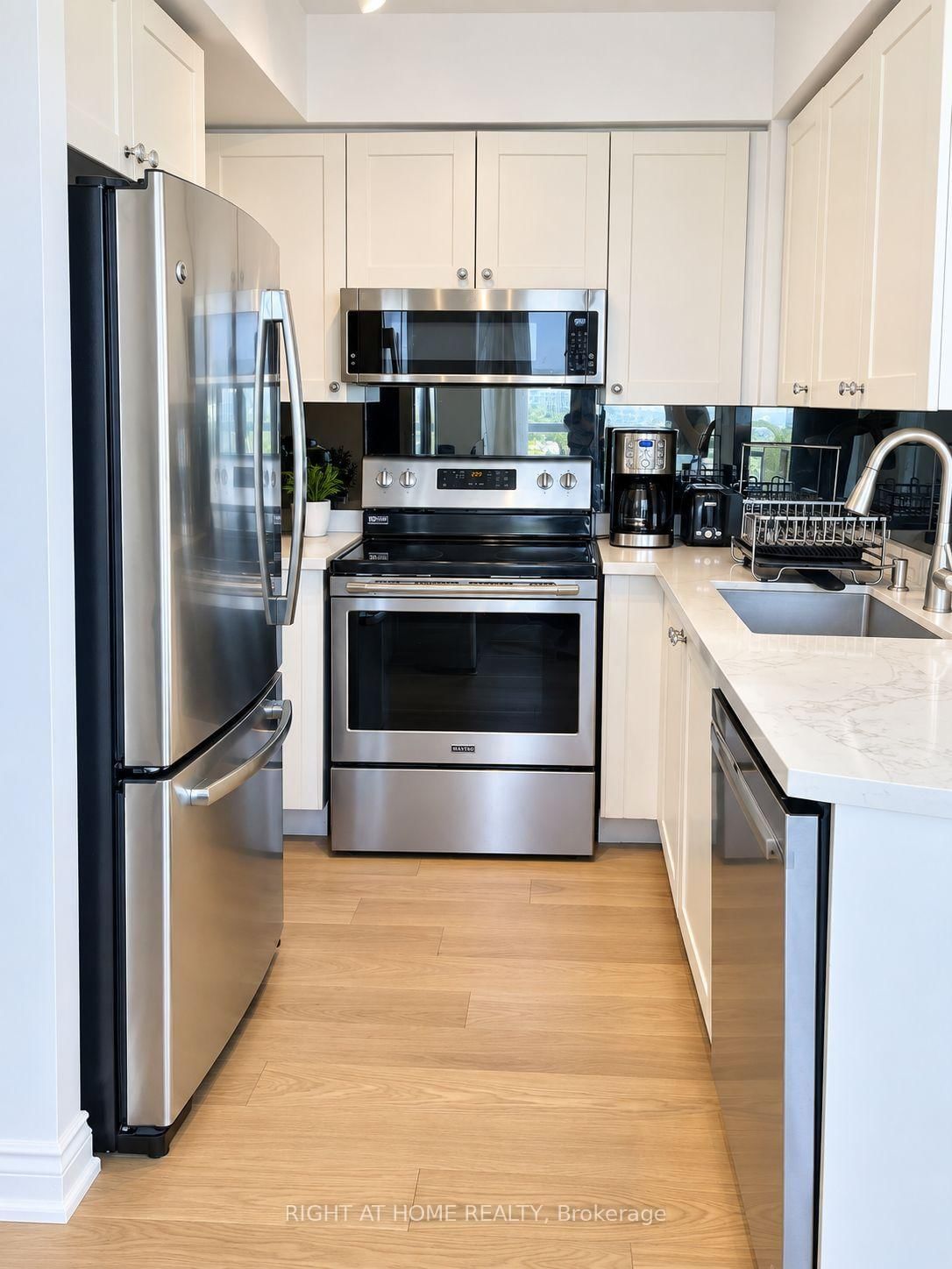 17 Barberry Place E • #2214 • Toronto, ON photo 17