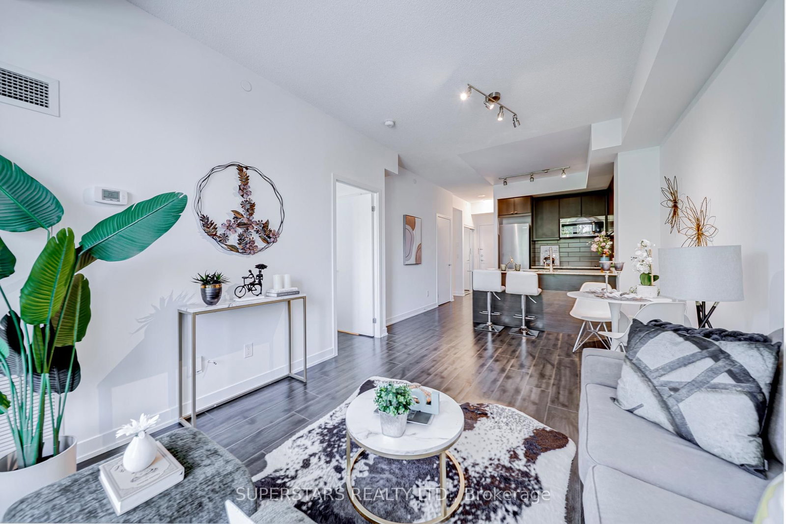 18 Rean Drive • #218 • Toronto, ON photo 5