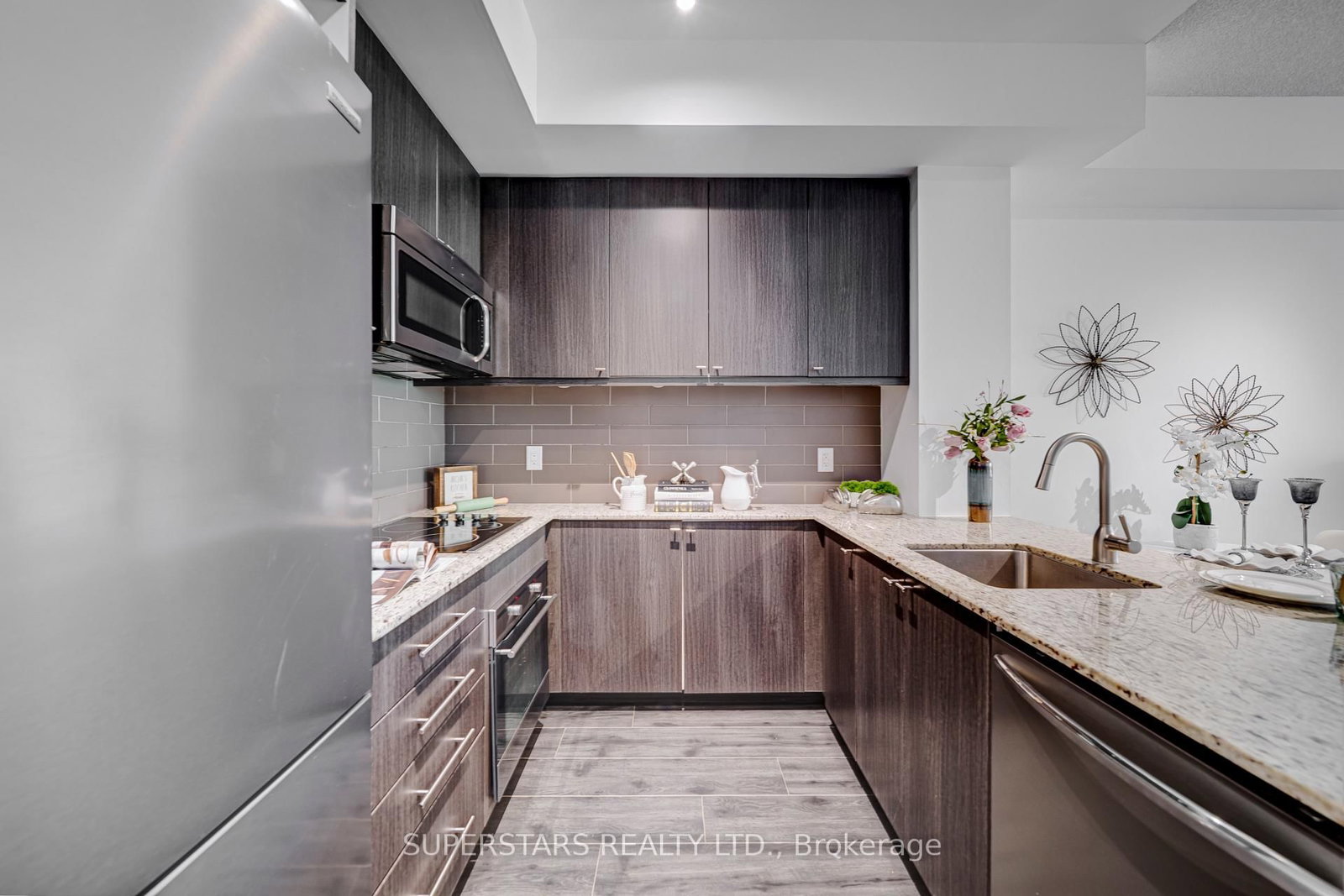 18 Rean Drive • #218 • Toronto, ON photo 9