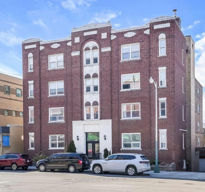 405 - 448 Spadina Road