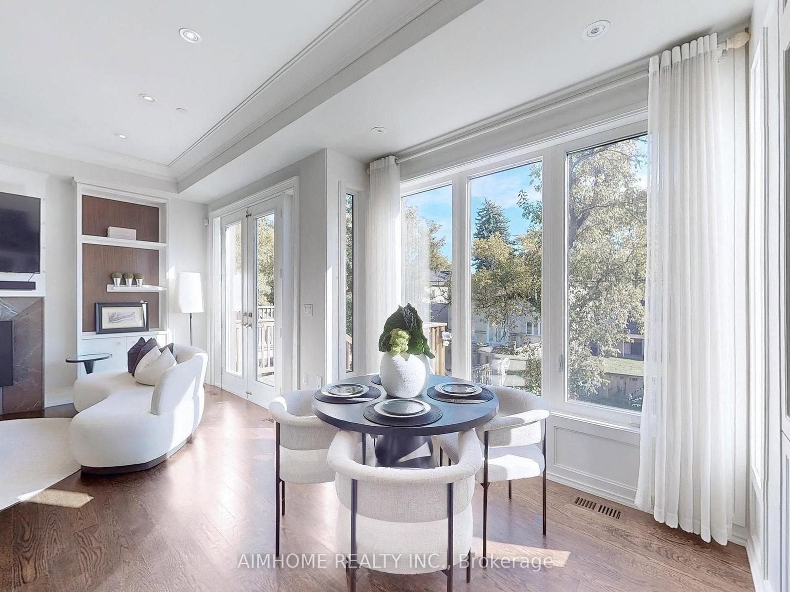 143 Kingsdale Avenue • Toronto, ON photo 12