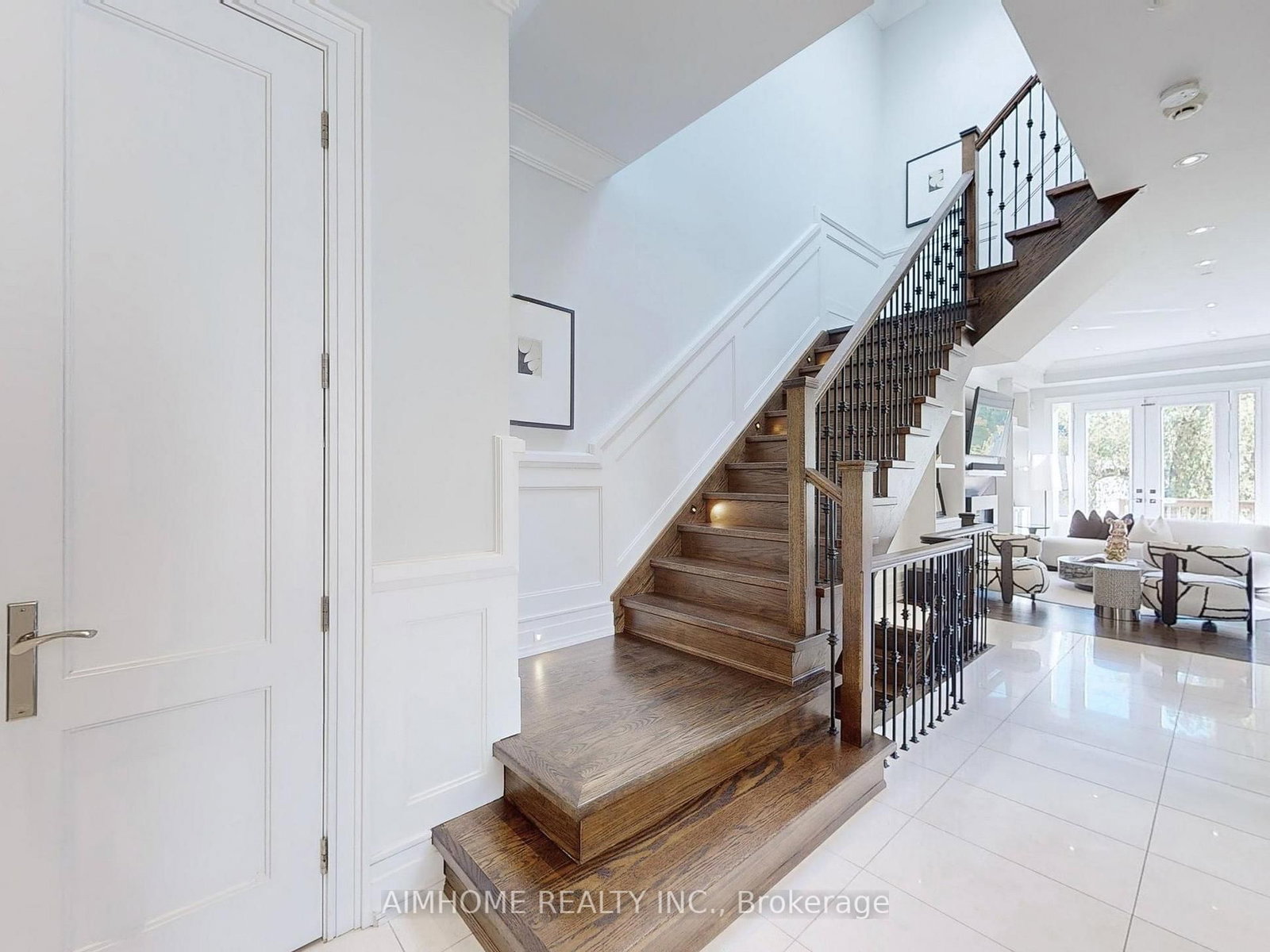 143 Kingsdale Avenue • Toronto, ON photo 15