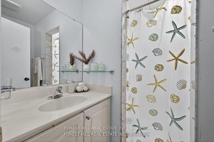 38 Carnival Court • Toronto, ON photo 18