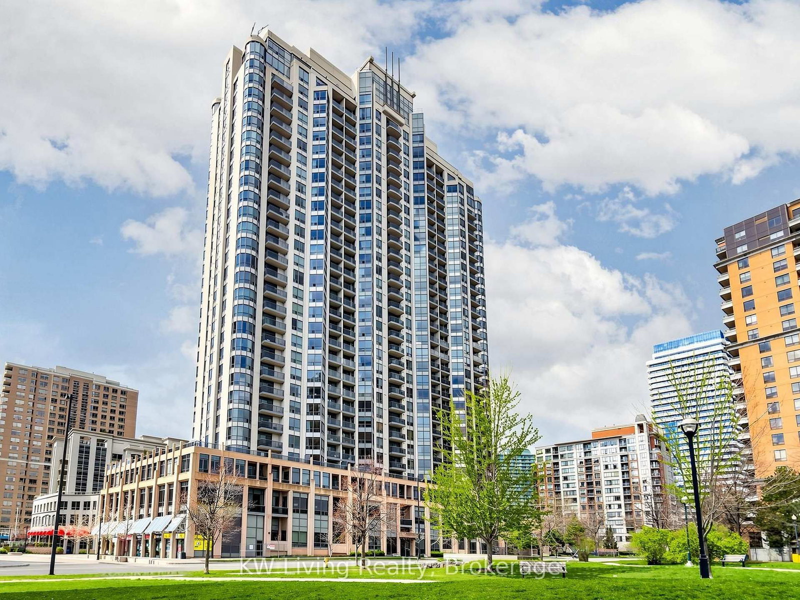 10 Northtown Way • #609 • Toronto, ON photo 11