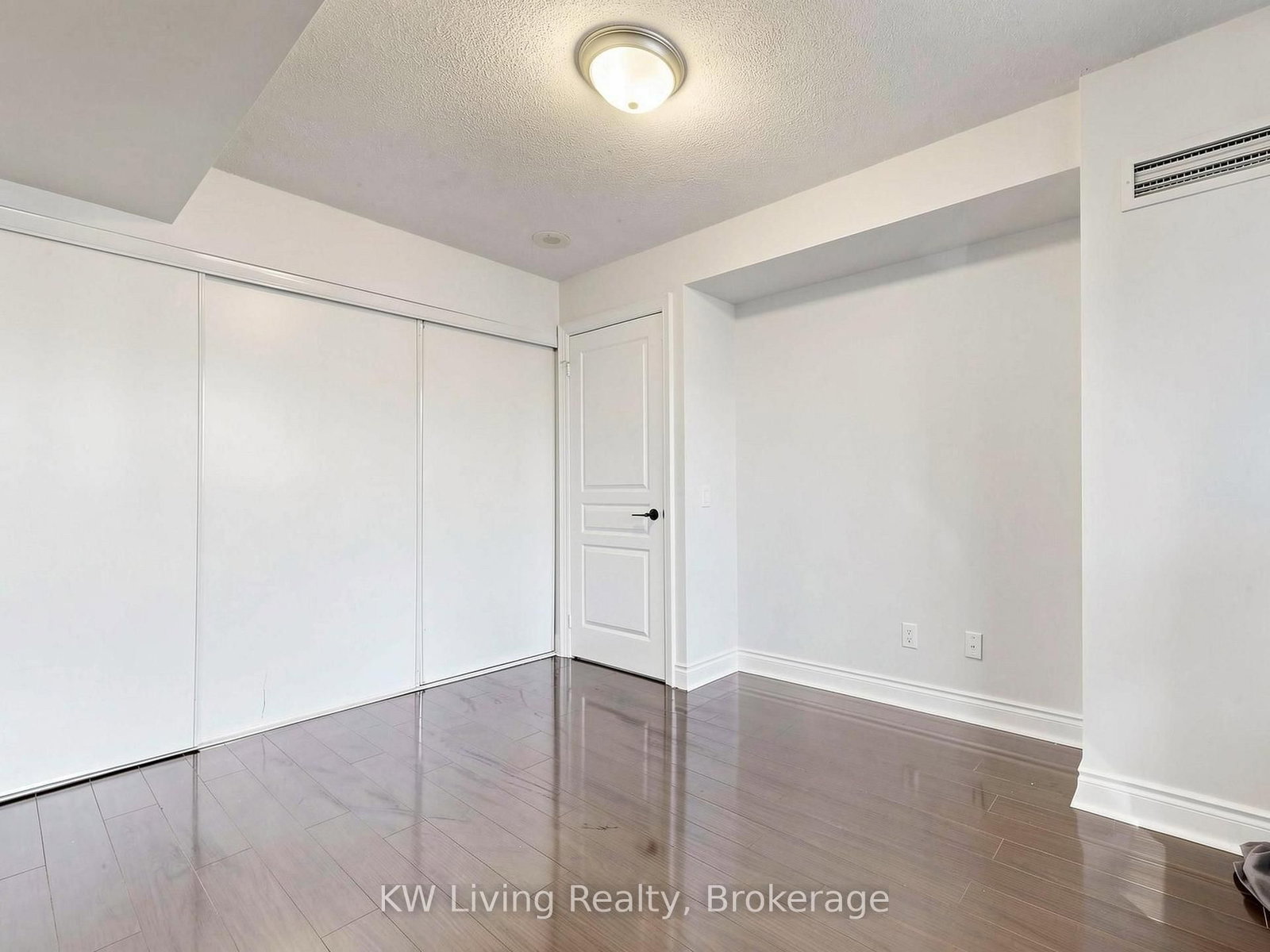 10 Northtown Way • #609 • Toronto, ON photo 32