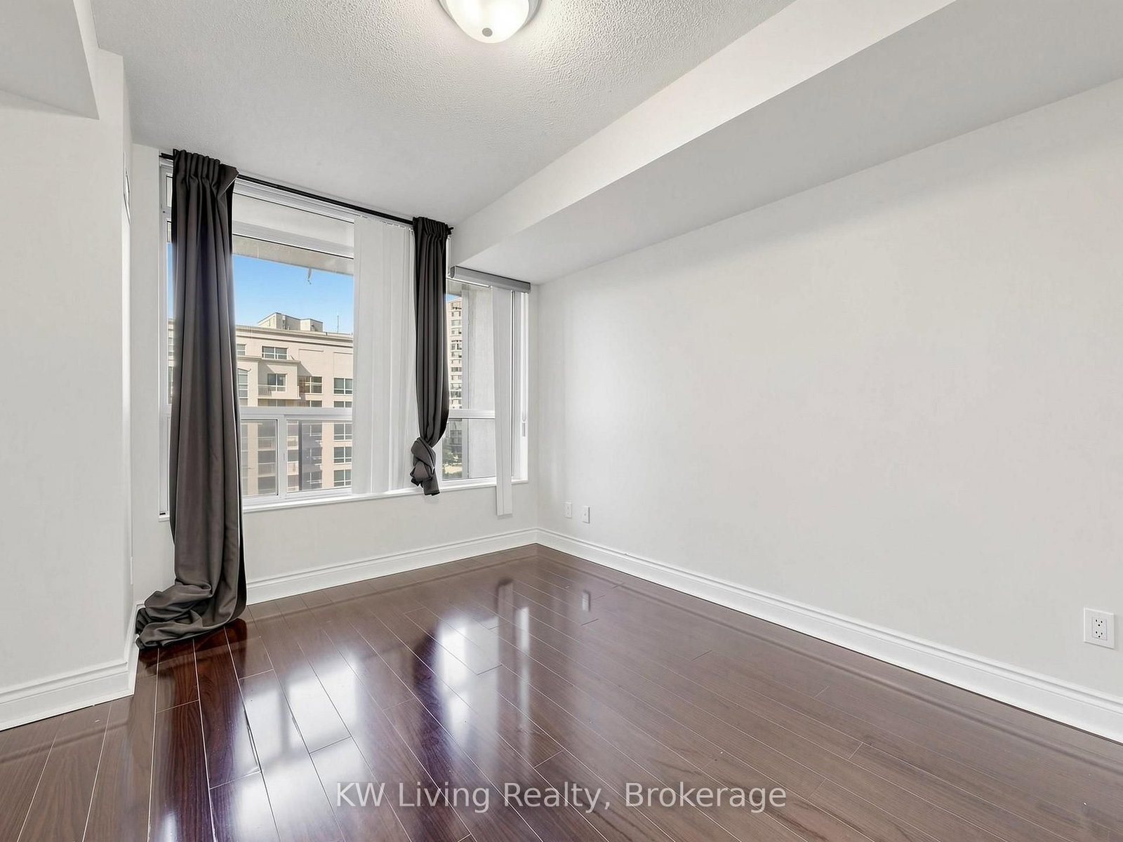 10 Northtown Way • #609 • Toronto, ON photo 4