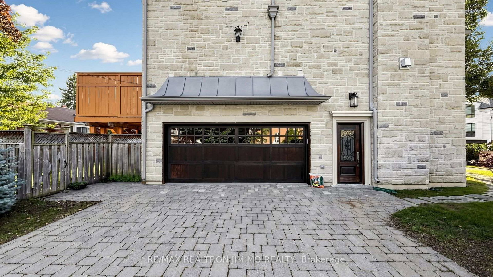 189 Empress Avenue • Toronto, ON photo 4