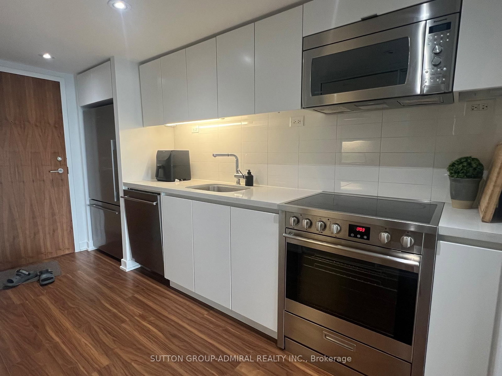 75 Queens Wharf Road • #1709 • Toronto, ON photo 16