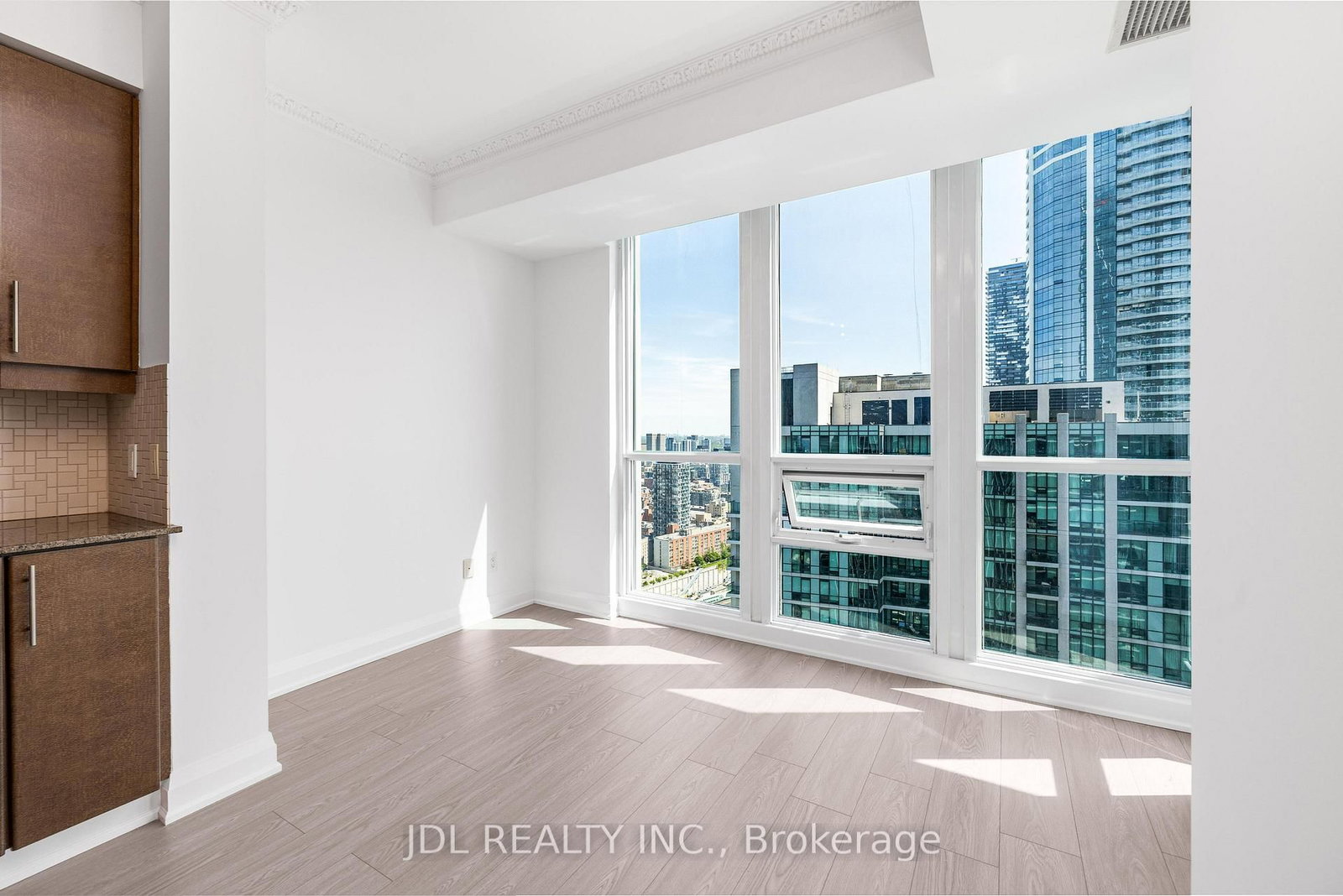 16 Harbour Street • #4006 • Toronto, ON photo 17