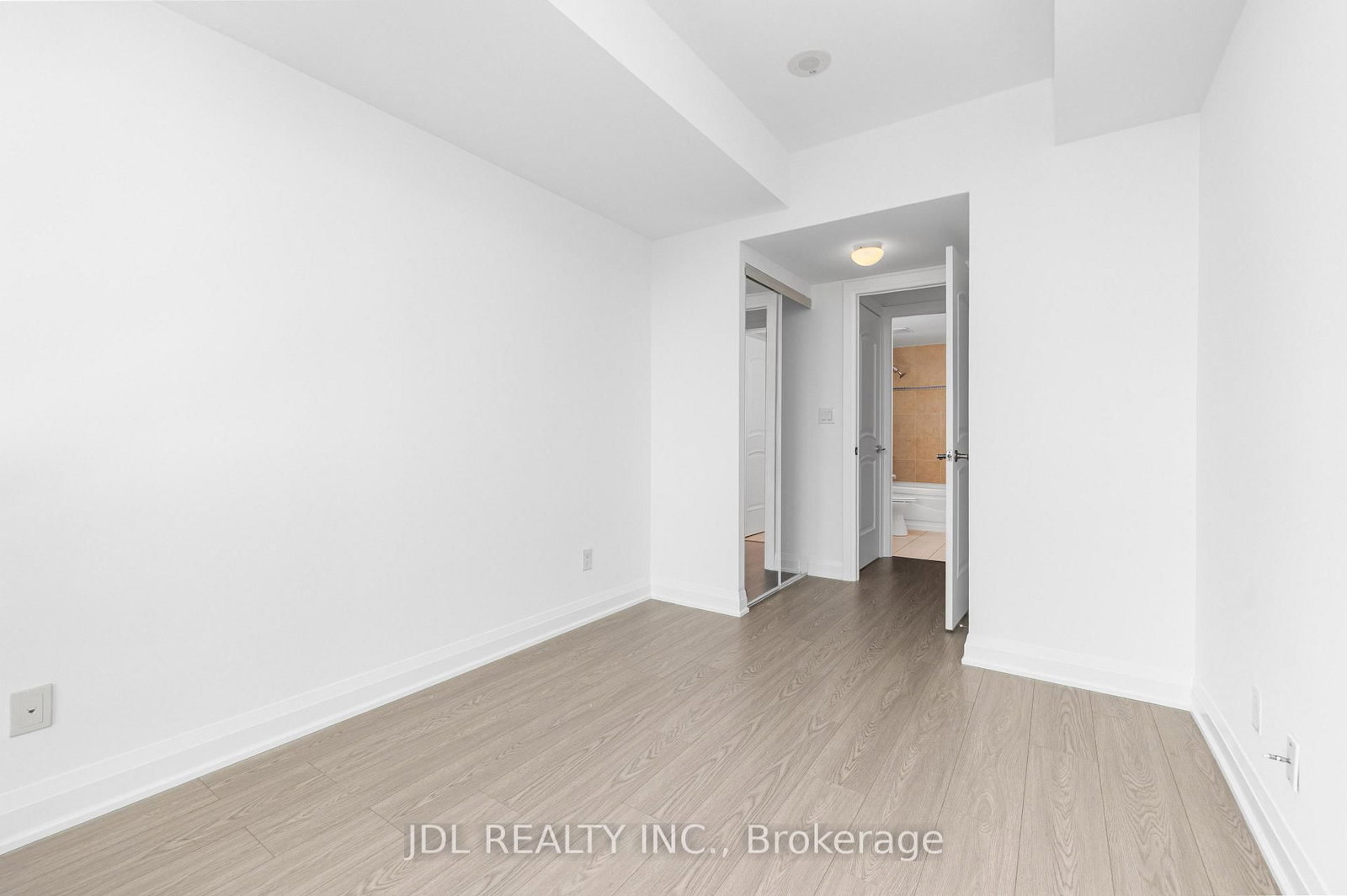 16 Harbour Street • #4006 • Toronto, ON photo 19