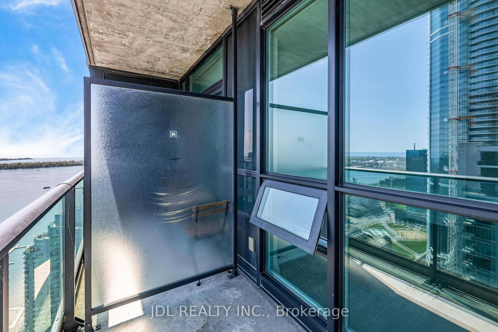 16 Harbour Street • #4006 • Toronto, ON photo 25