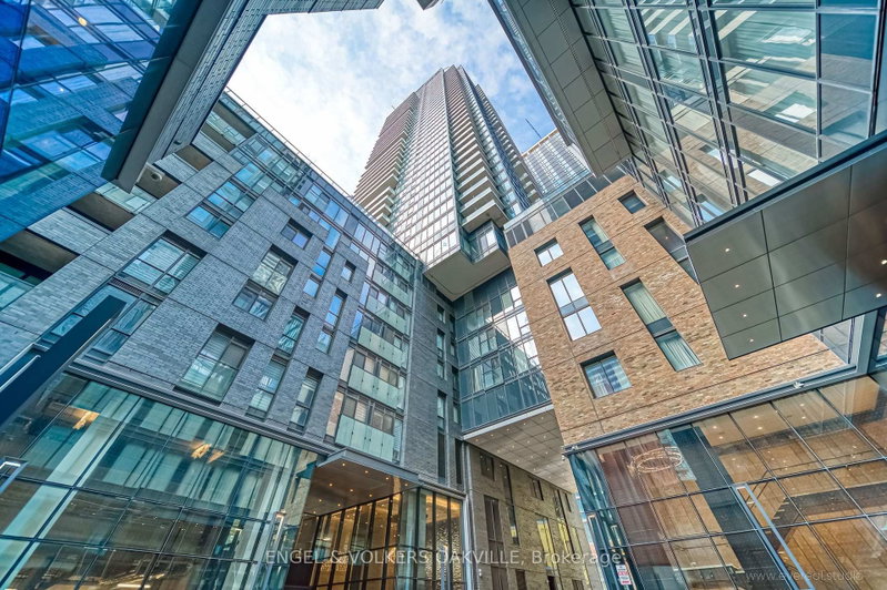 2602 - 115 Blue Jays Way