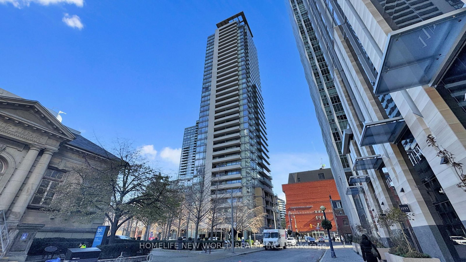 18 Yorkville Avenue • #312 • Toronto, ON photo 1