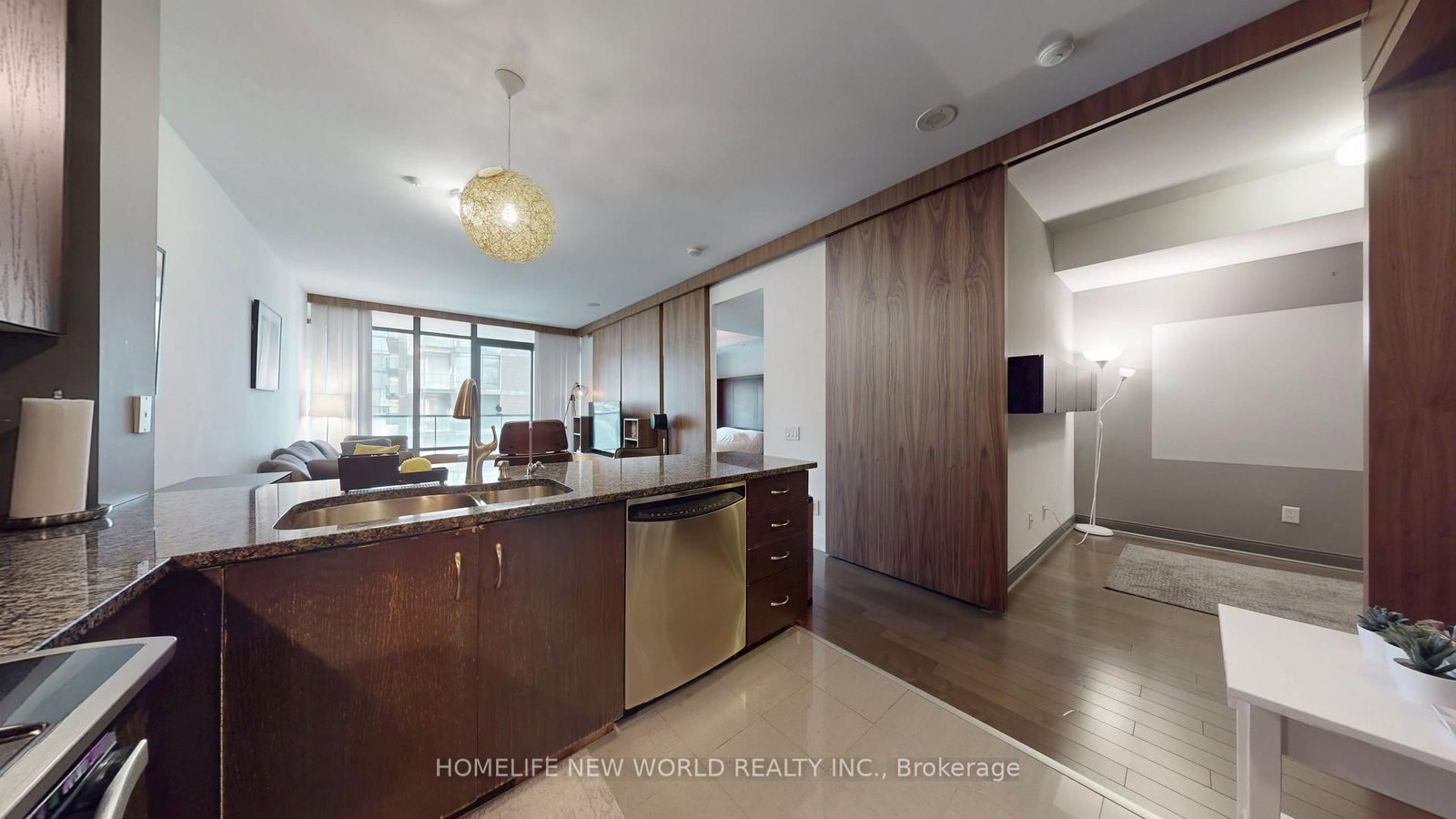 18 Yorkville Avenue • #312 • Toronto, ON photo 15