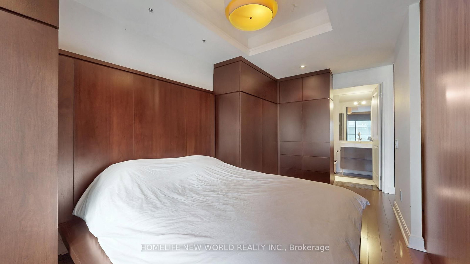 18 Yorkville Avenue • #312 • Toronto, ON photo 18