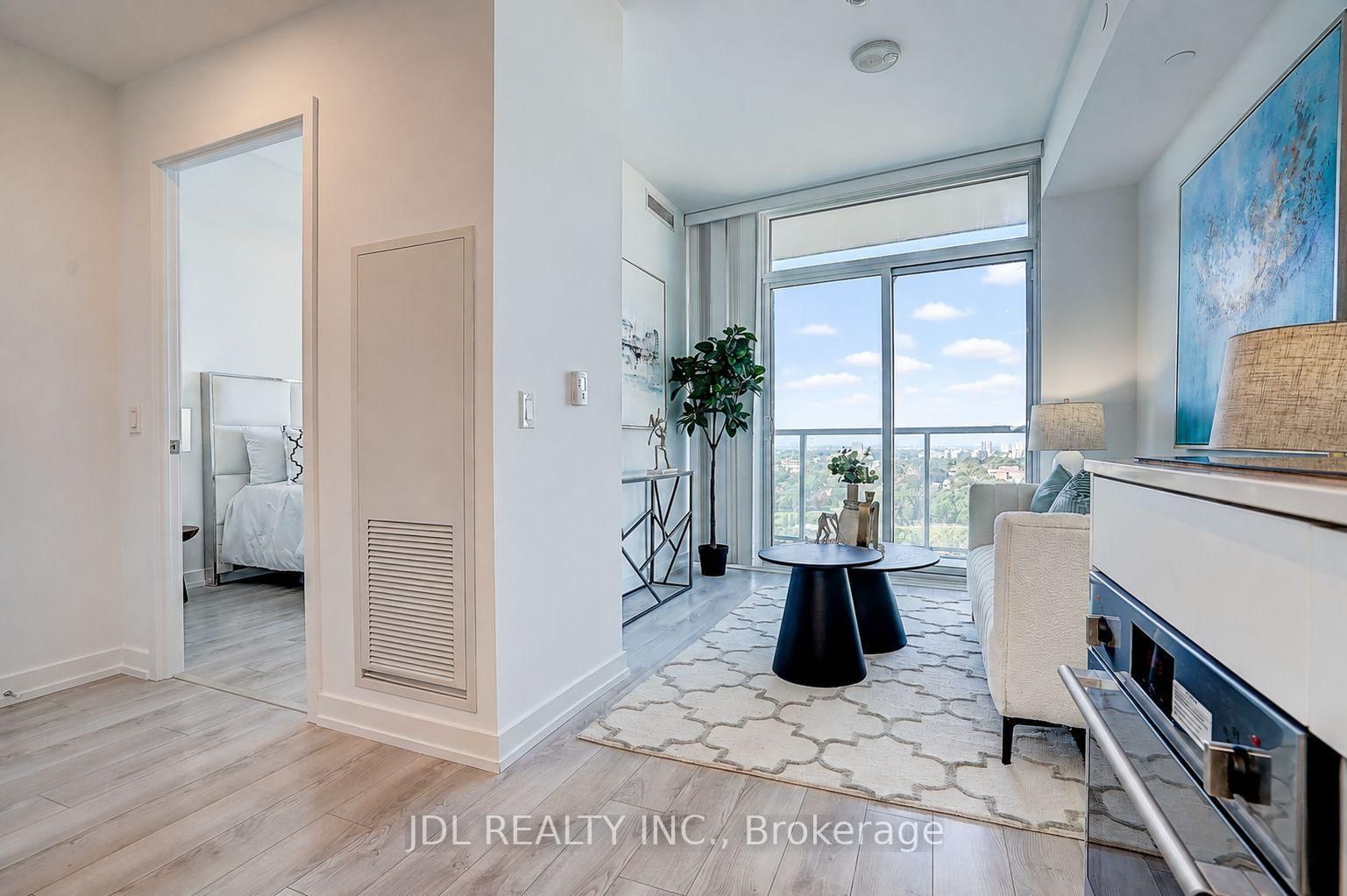 33 Helendale Avenue • #1811 • Toronto, ON photo 14