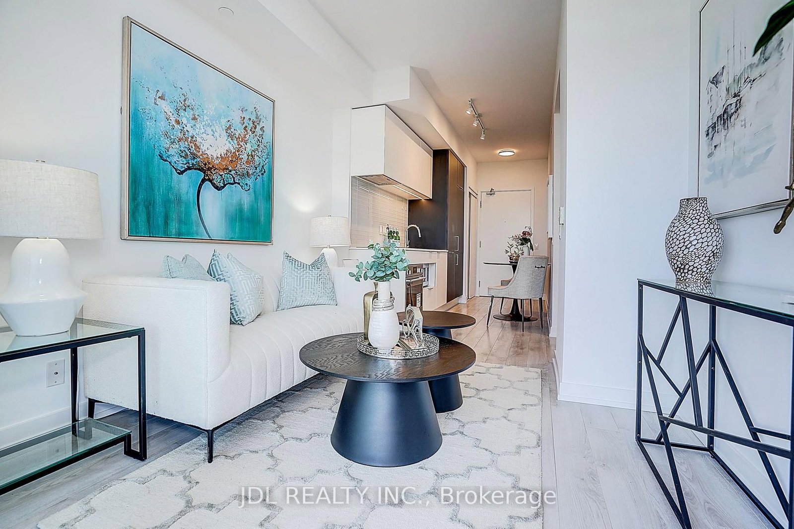 33 Helendale Avenue • #1811 • Toronto, ON photo 19