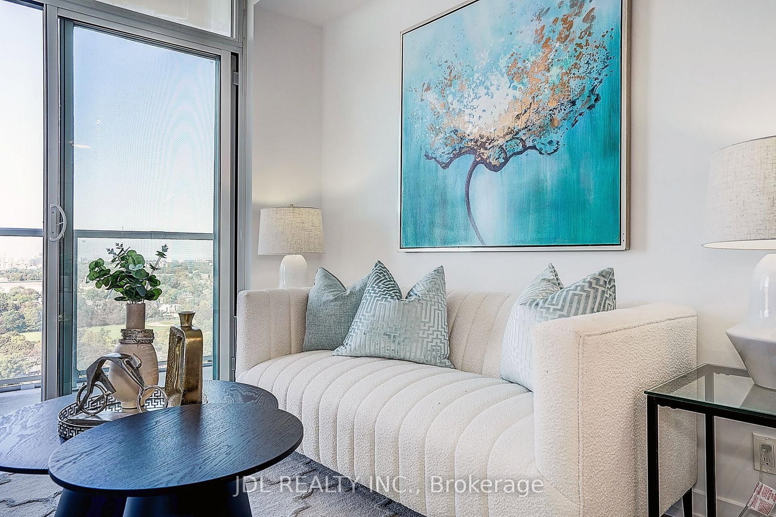 33 Helendale Avenue • #1811 • Toronto, ON photo 22