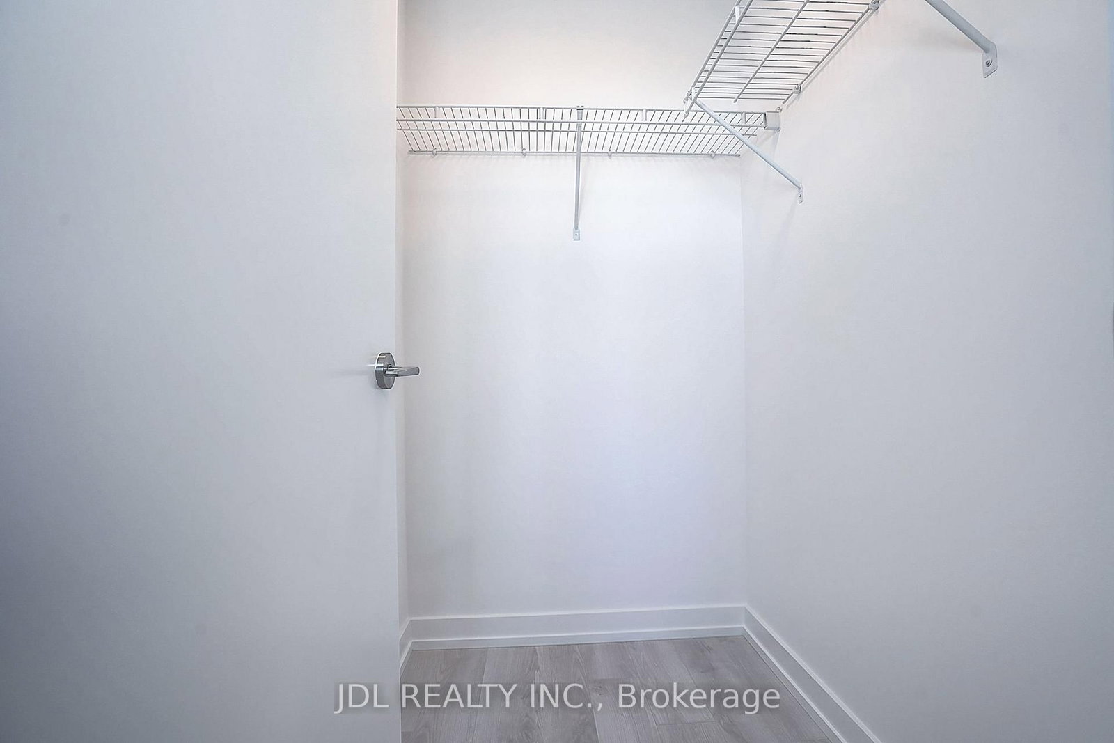 33 Helendale Avenue • #1811 • Toronto, ON photo 26