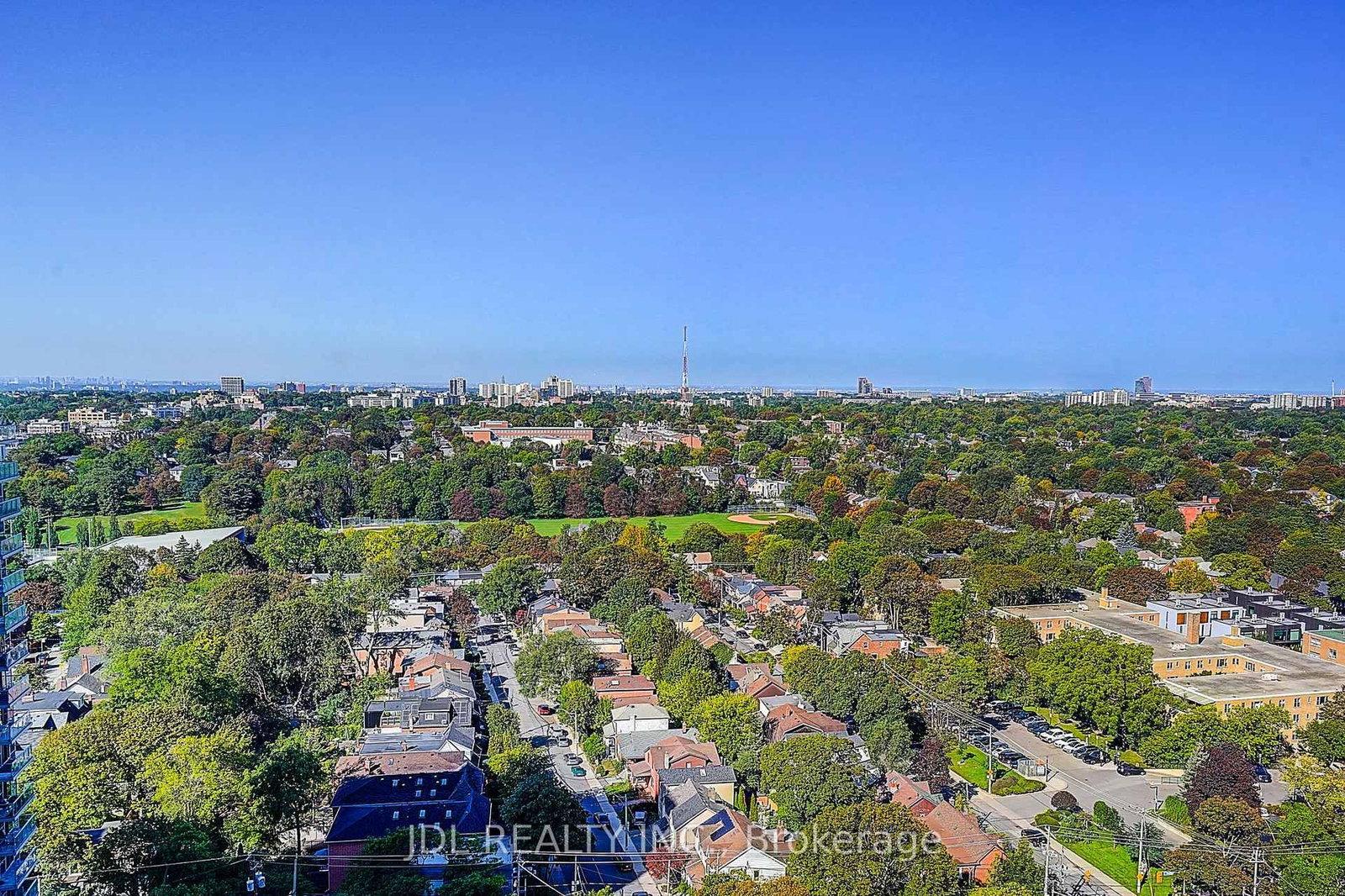 33 Helendale Avenue • #1811 • Toronto, ON photo 35