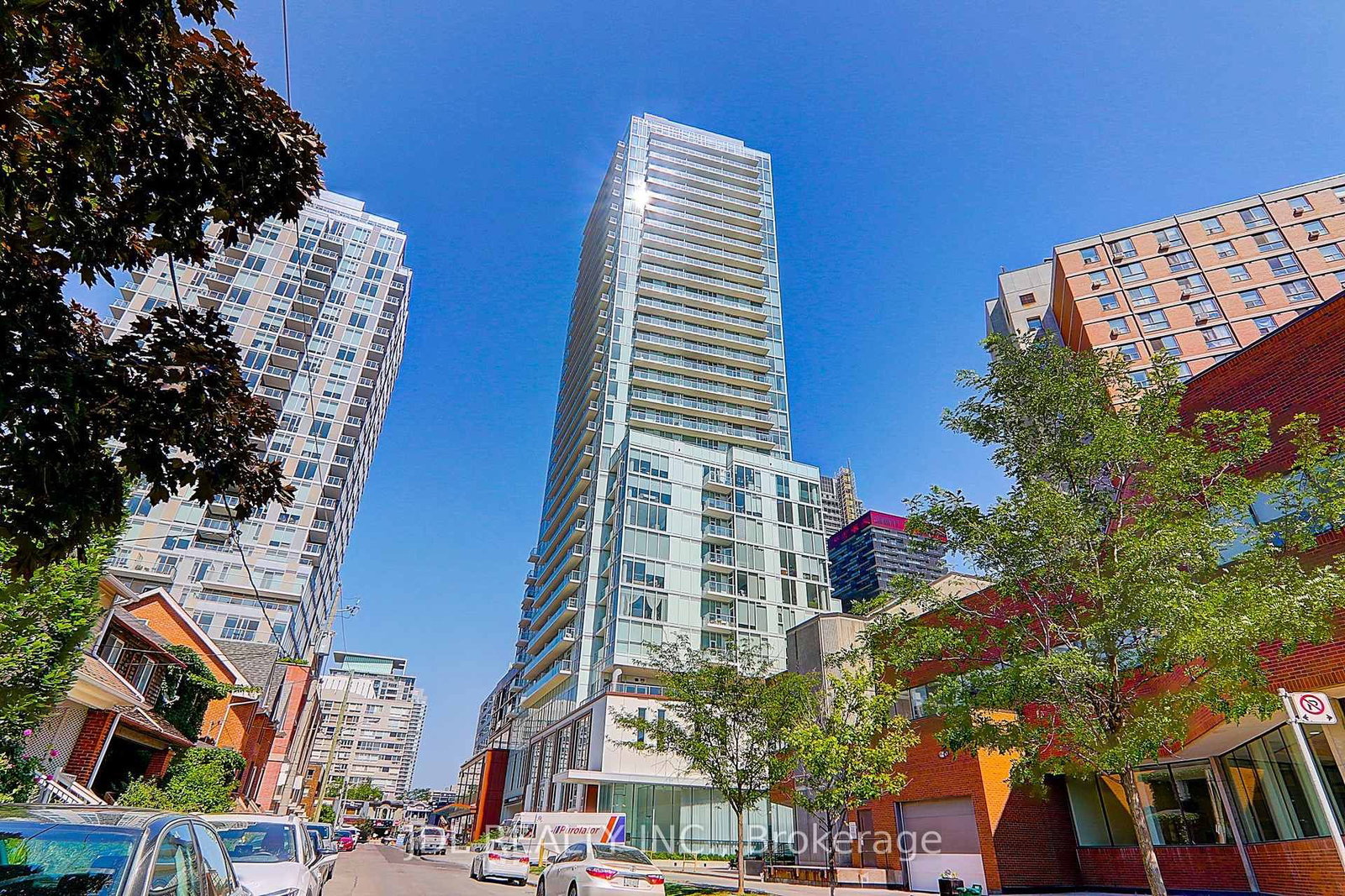 33 Helendale Avenue • #1811 • Toronto, ON photo 38