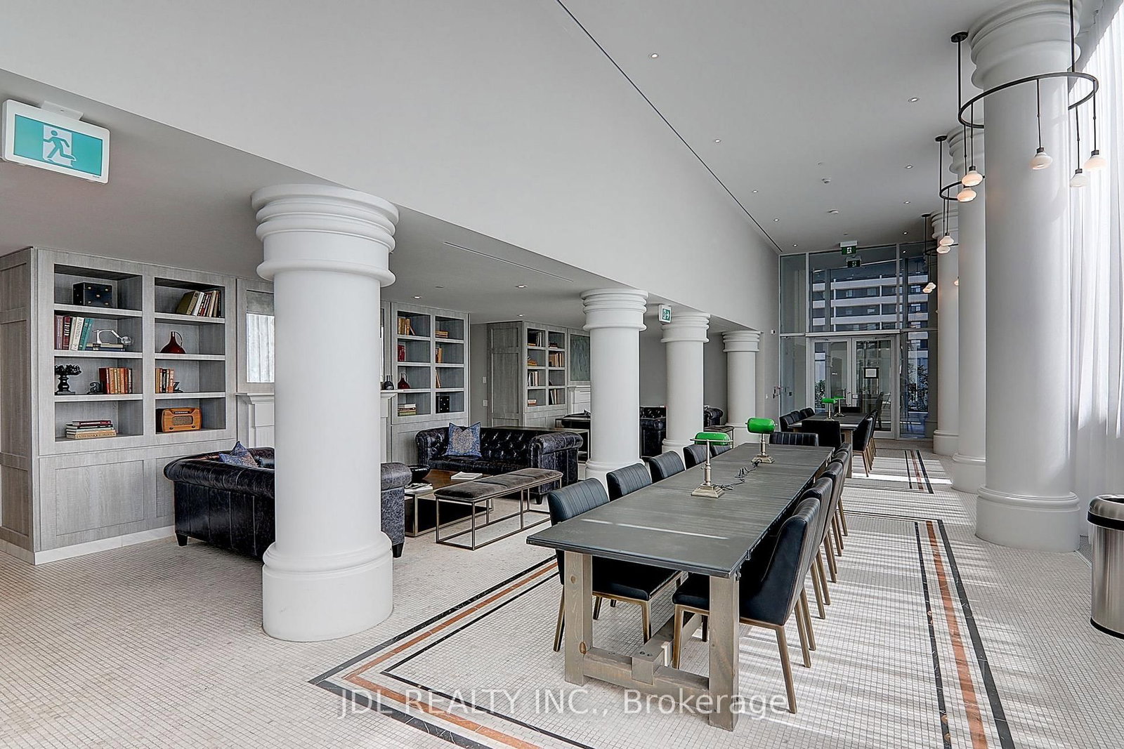 33 Helendale Avenue • #1811 • Toronto, ON photo 43