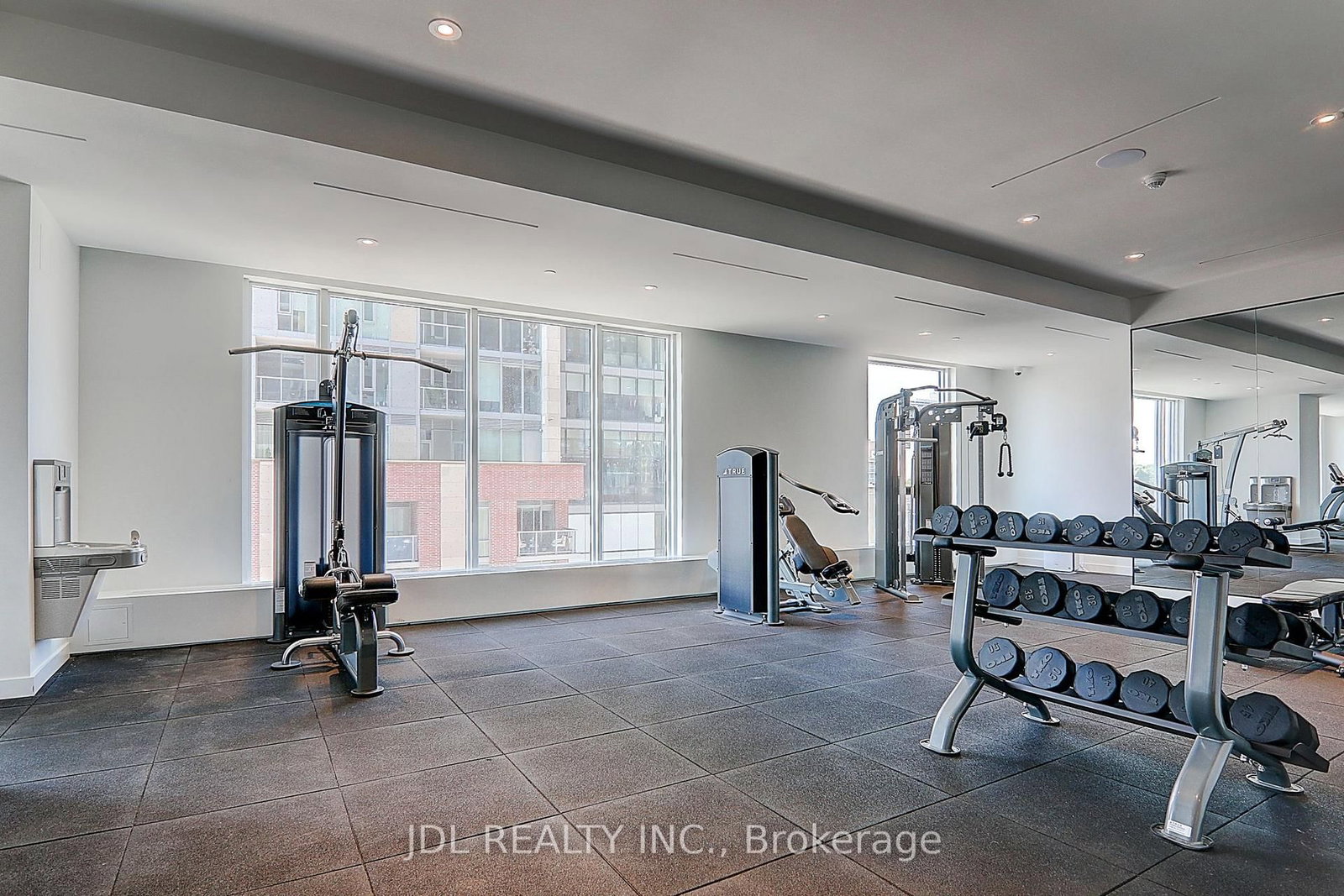 33 Helendale Avenue • #1811 • Toronto, ON photo 44
