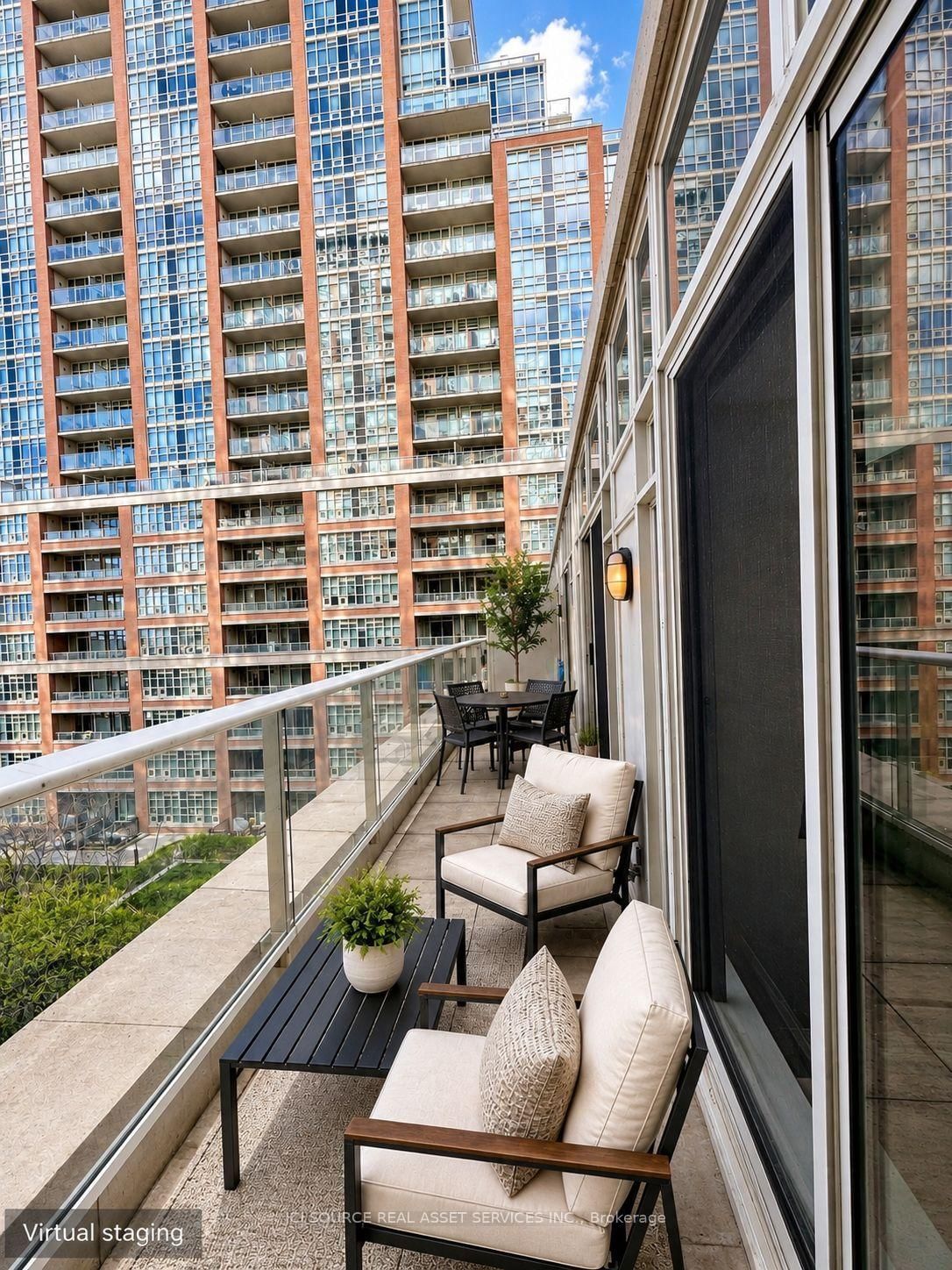 85 East Liberty Street • #725 • Toronto, ON photo 16
