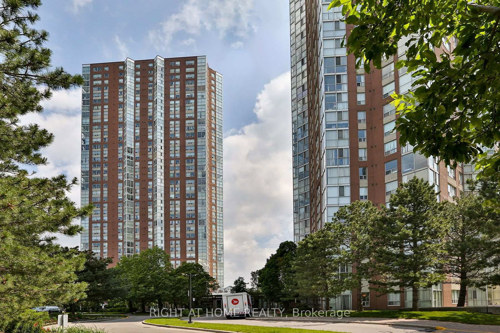 7 Concorde Place • #2212 • Toronto, ON photo 1