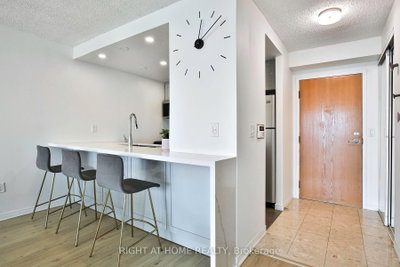 7 Concorde Place • #2212 • Toronto, ON photo 7