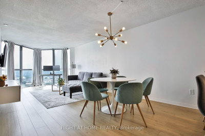 7 Concorde Place • #2212 • Toronto, ON photo 8
