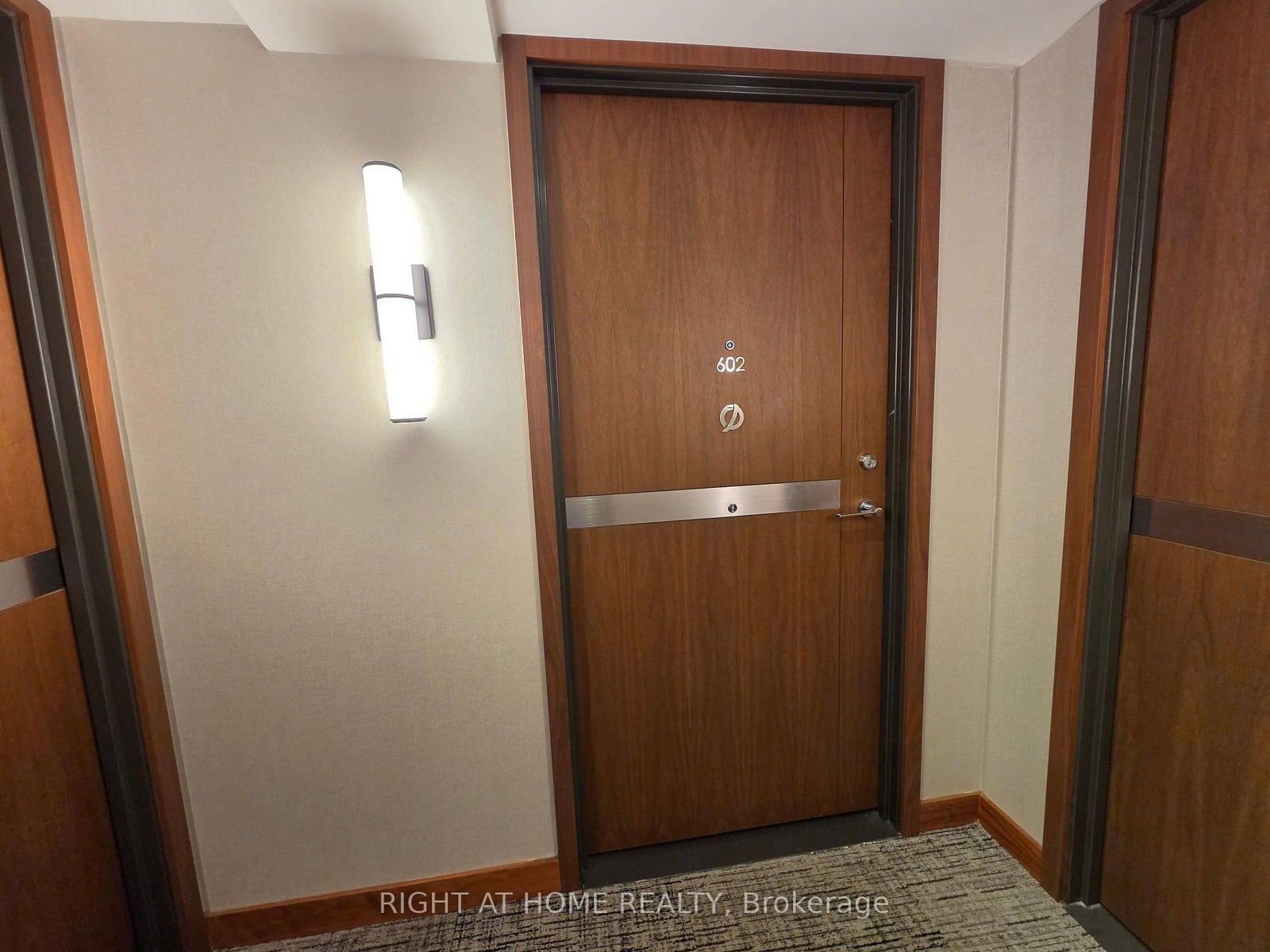 17 Bathurst Street • #602 • Toronto, ON photo 12