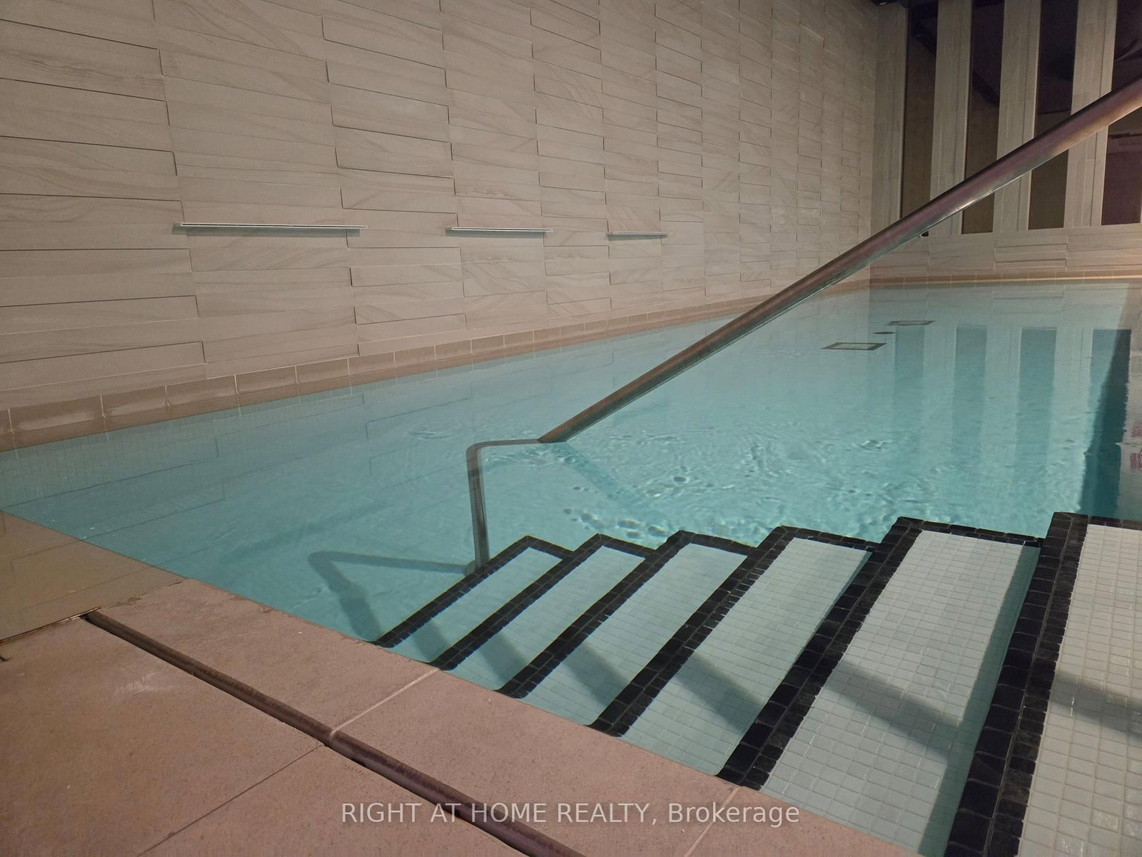 17 Bathurst Street • #602 • Toronto, ON photo 16