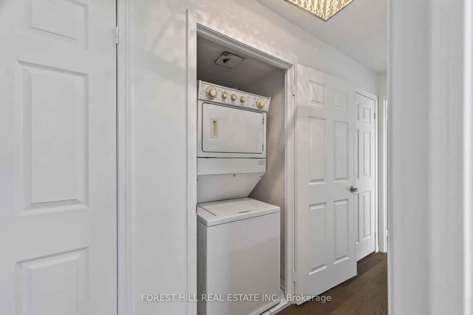 18 Valley Woods Road • #PH310 • Toronto, ON photo 11