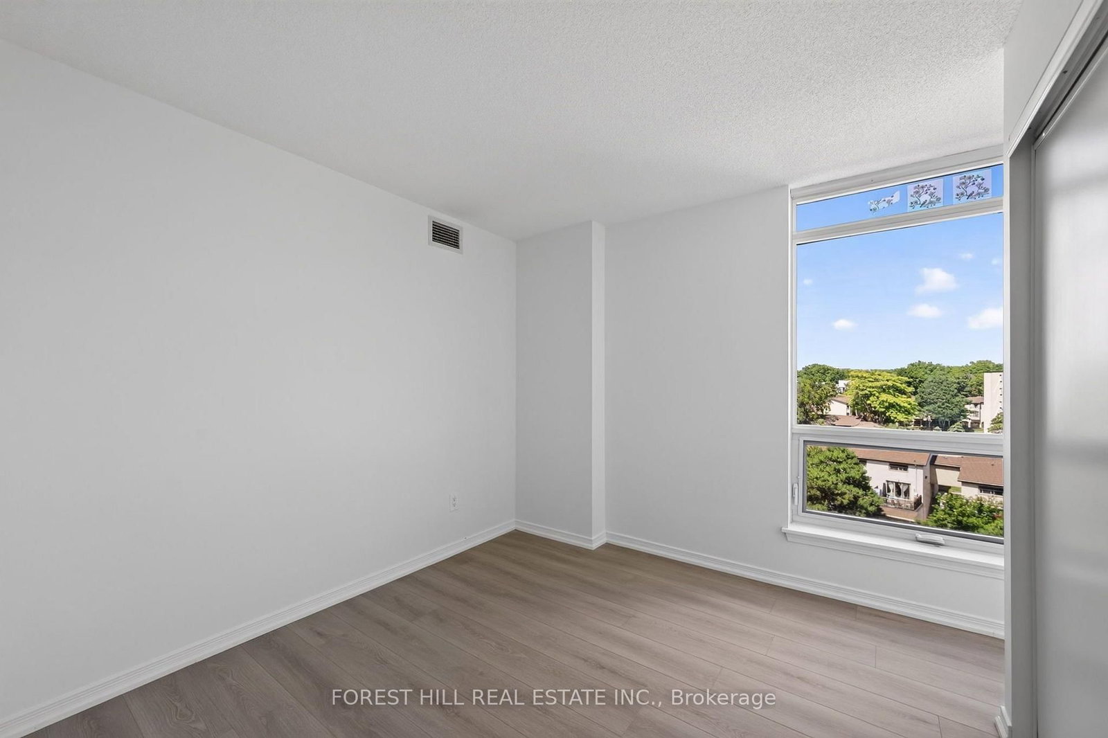 18 Valley Woods Road • #PH310 • Toronto, ON photo 12