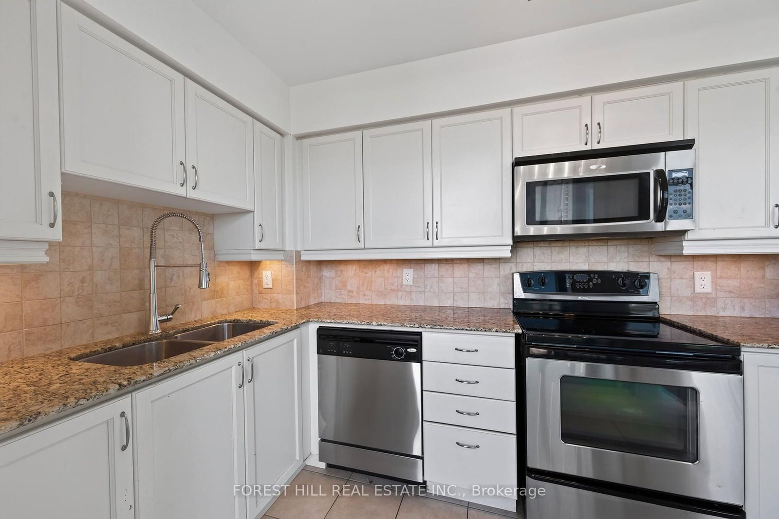 18 Valley Woods Road • #PH310 • Toronto, ON photo 3