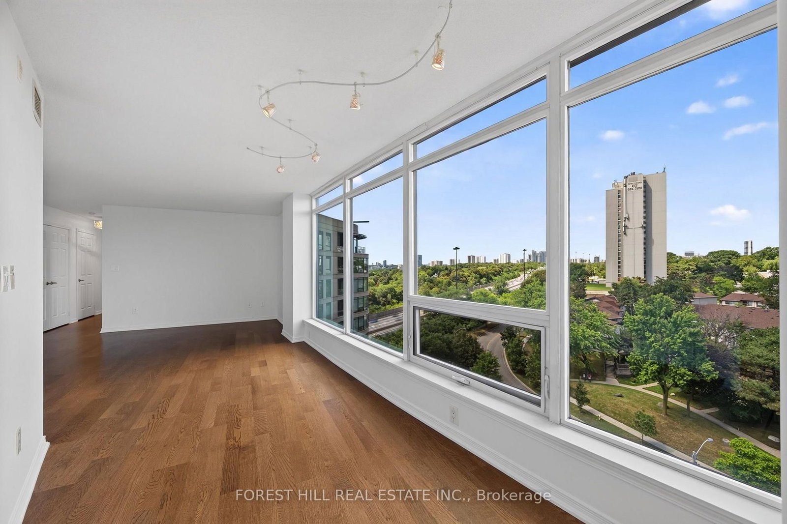 18 Valley Woods Road • #PH310 • Toronto, ON photo 5