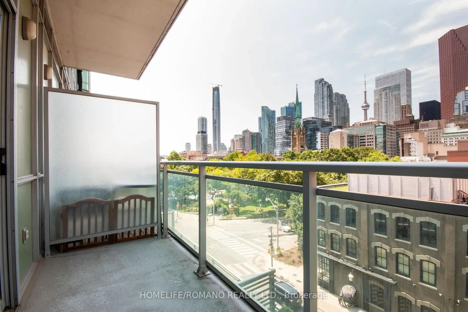 112 George Street • #535 • Toronto, ON photo 10