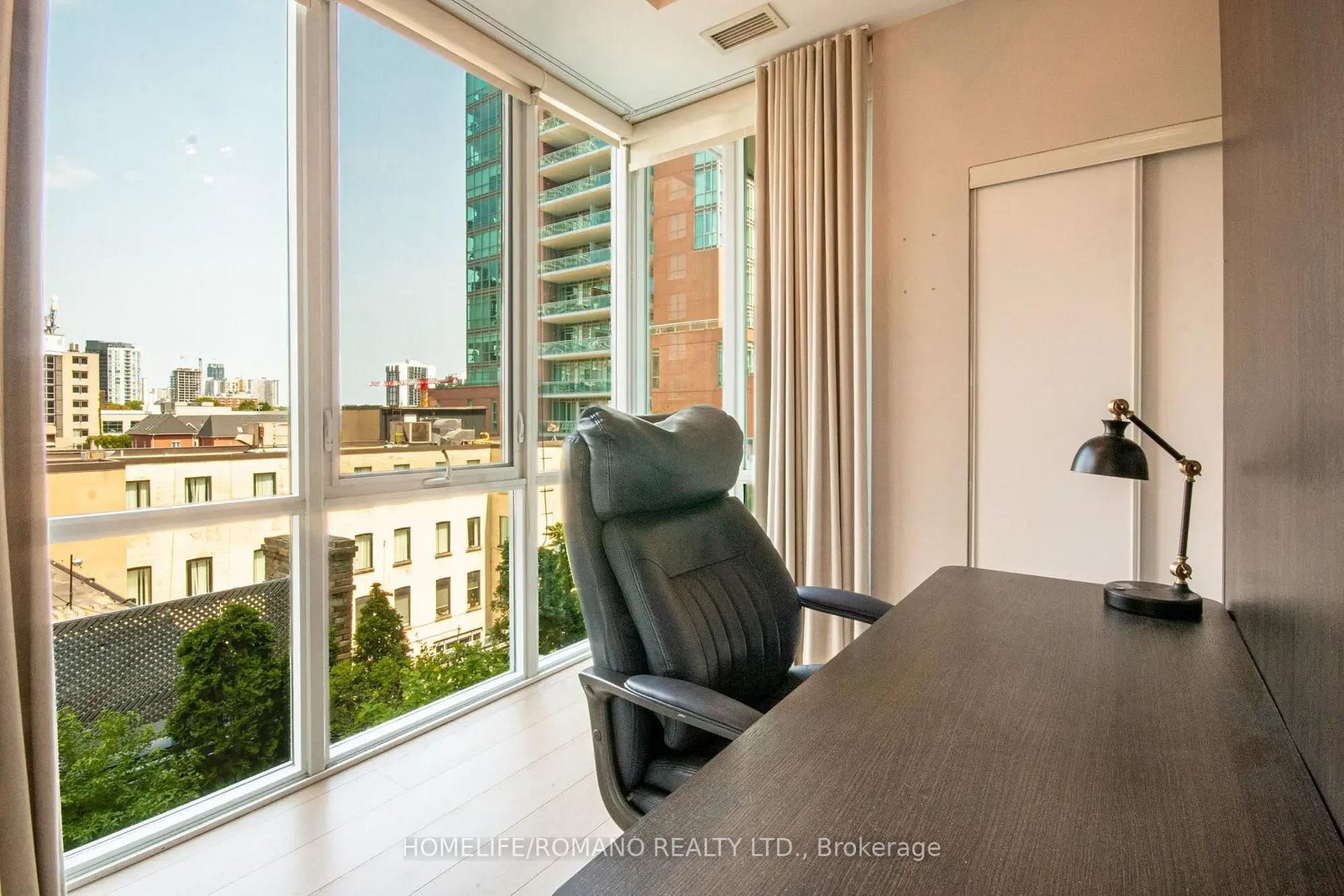 112 George Street • #535 • Toronto, ON photo 15