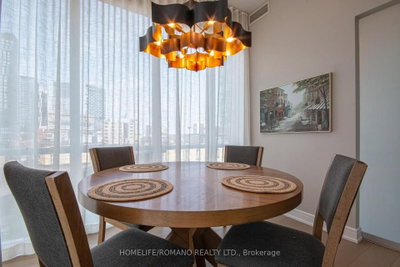 112 George Street • #535 • Toronto, ON photo 9